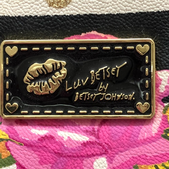 Betsey Johnson Purse - Picture 2 of 3